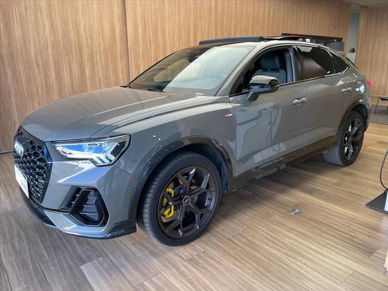 AUDI Q3 2.0 40 TFSI GASOLINA PERFORMANCE BLACK PLUS QUATTRO TIPTRONIC AUDI Q3 2.0 40 TFSI GASOLINA PERFORMANCE BLACK PLUS QUATTRO TIPTRONIC